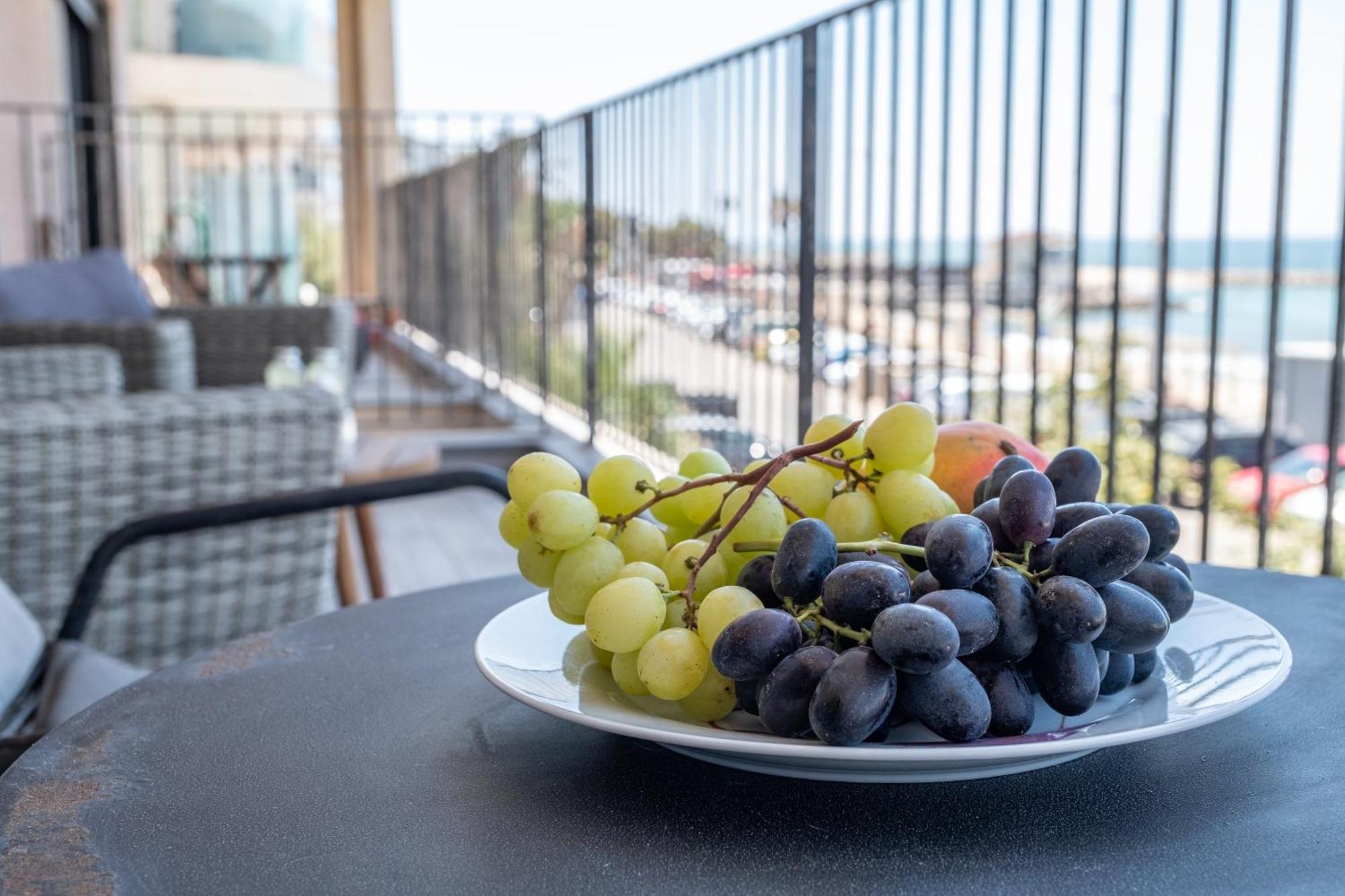 Bat Galim Full Sea View Balcony By Sea N' Rent Lägenhet Haifa Exteriör bild